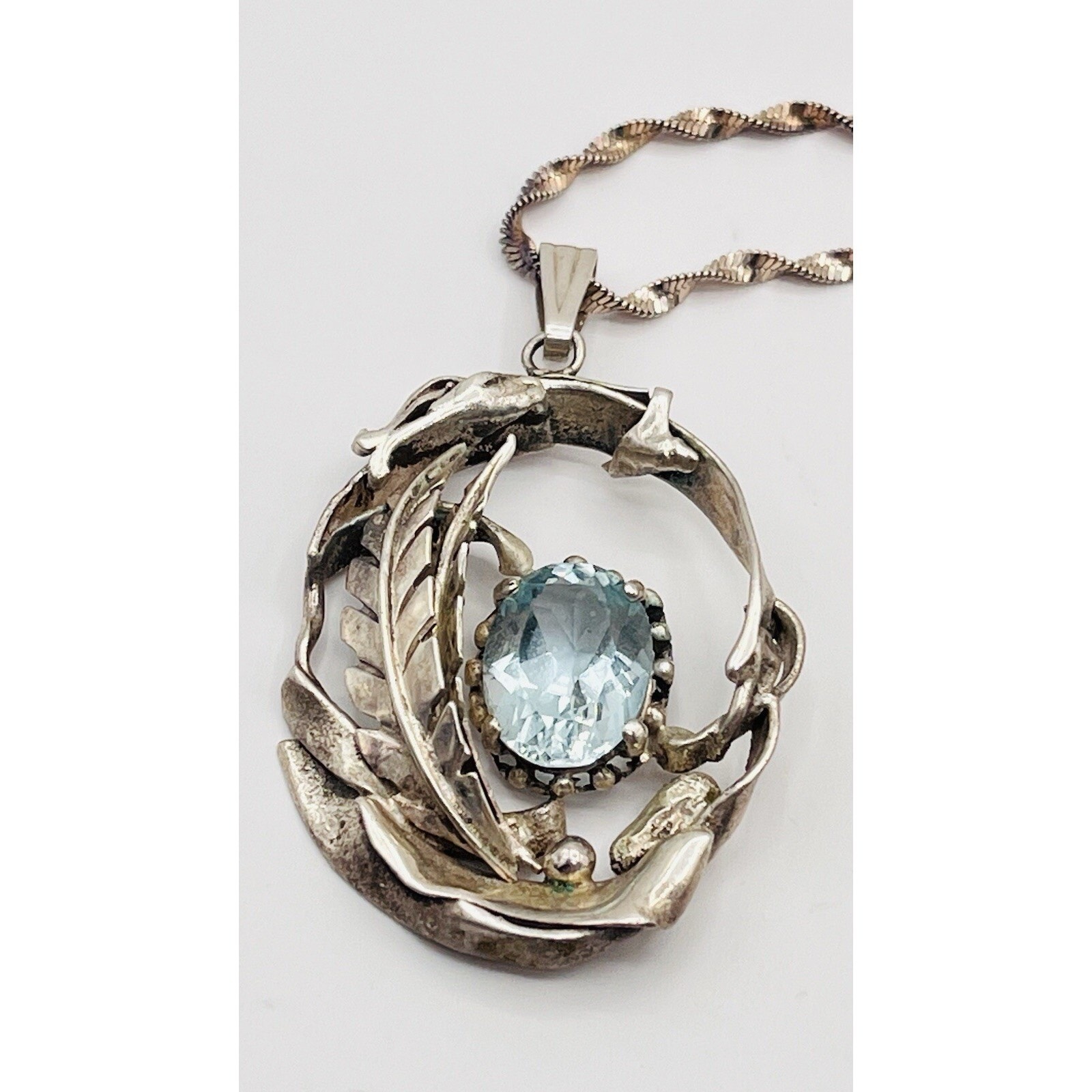 Solid Silver 925 Tested Oval Blue Sapphire Stone Oval Floral Pendant Twist Chain